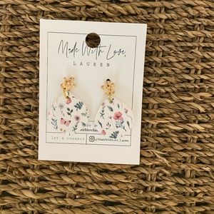 Made with love Lauren gold floral earrings